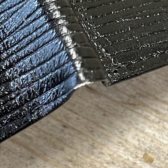 Louis Vuitton Black Epi Wallet - Picture 9 of 16